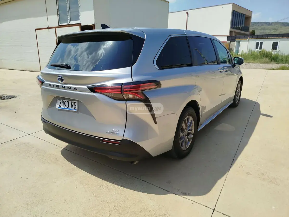 Toyota Sienna, миниатюра 4