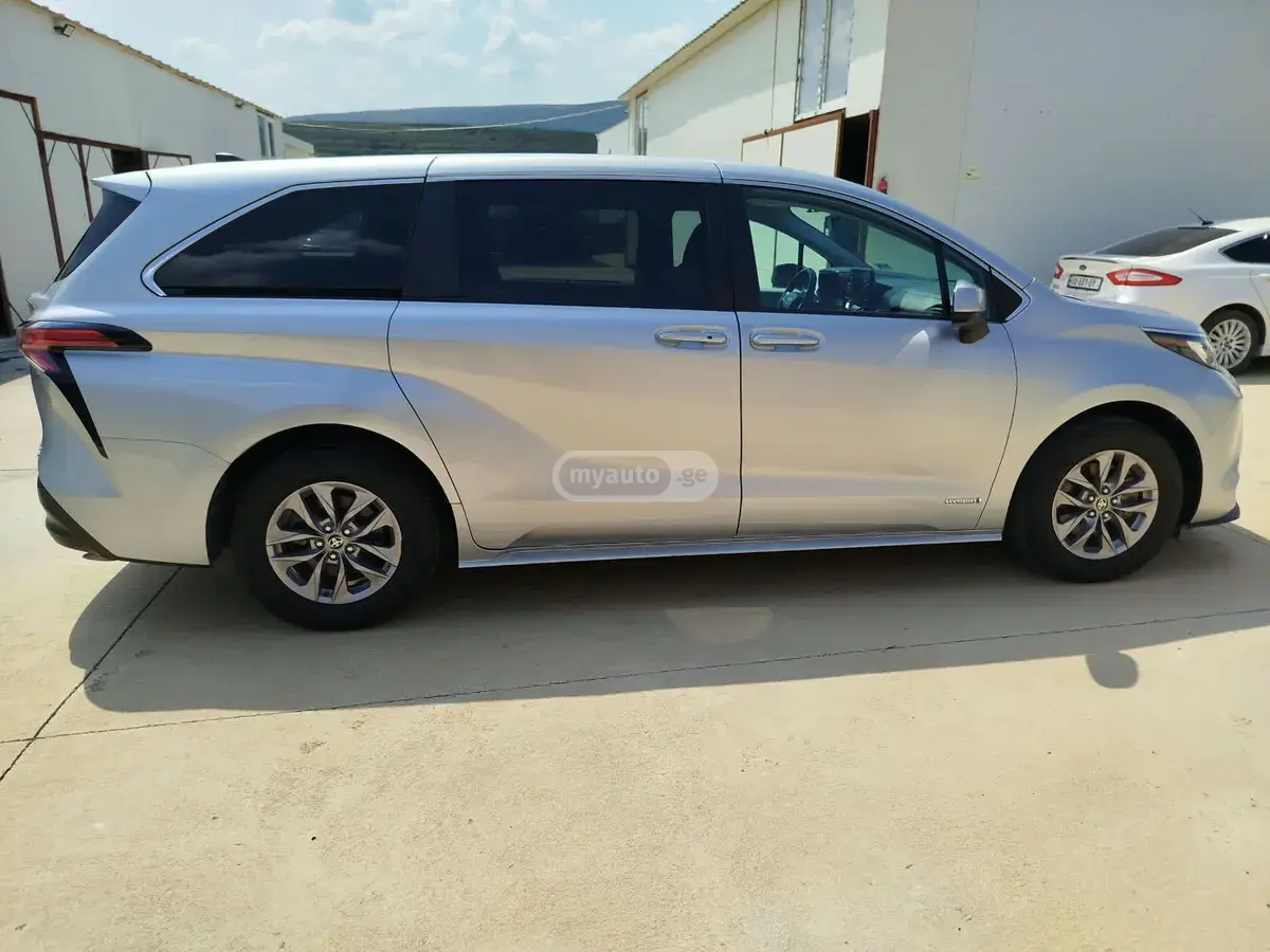 Toyota Sienna, миниатюра 6