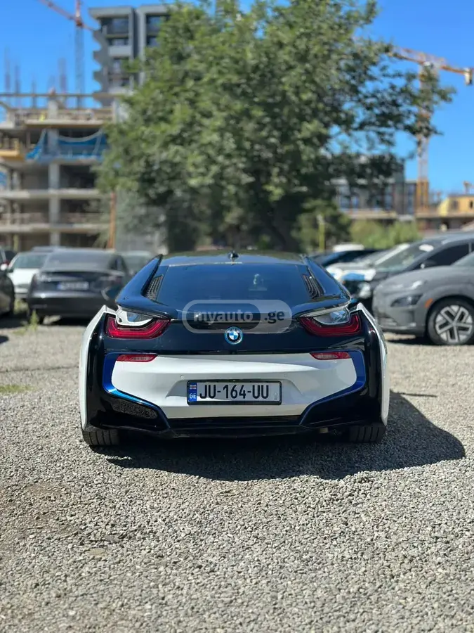 BMW I8 