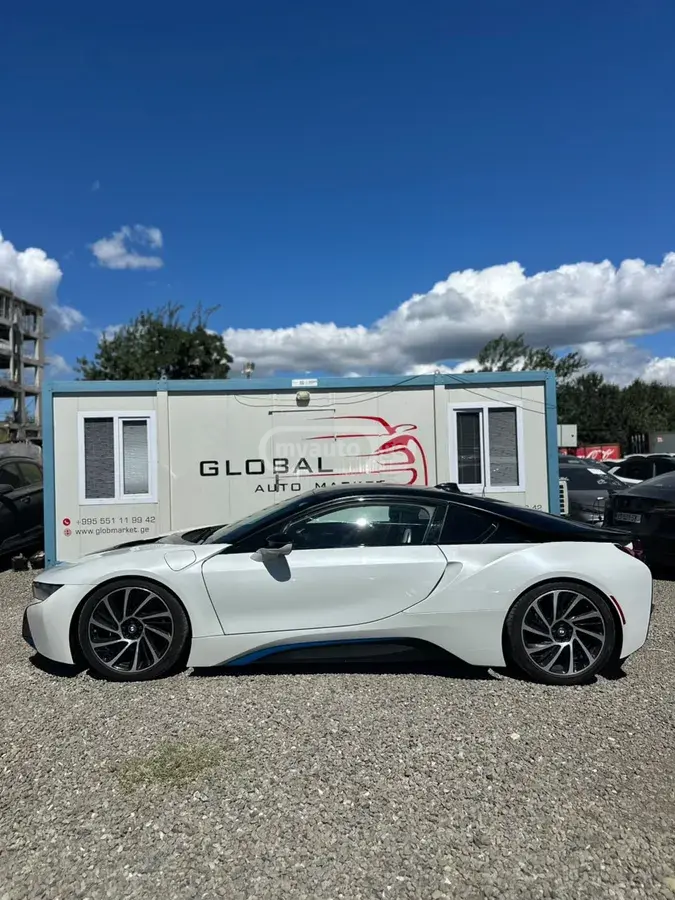 BMW I8 