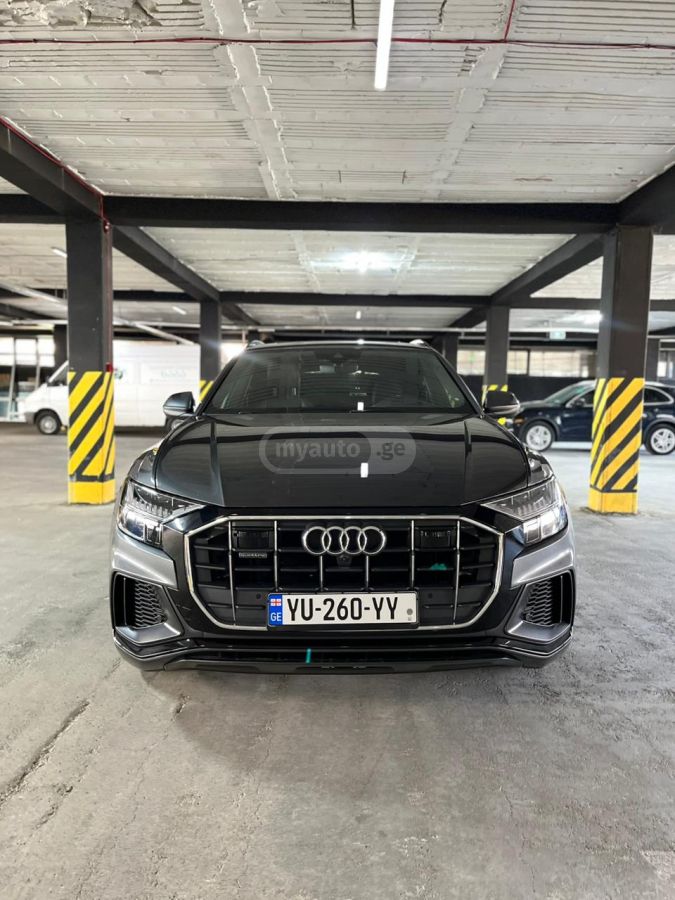 Audi Q8