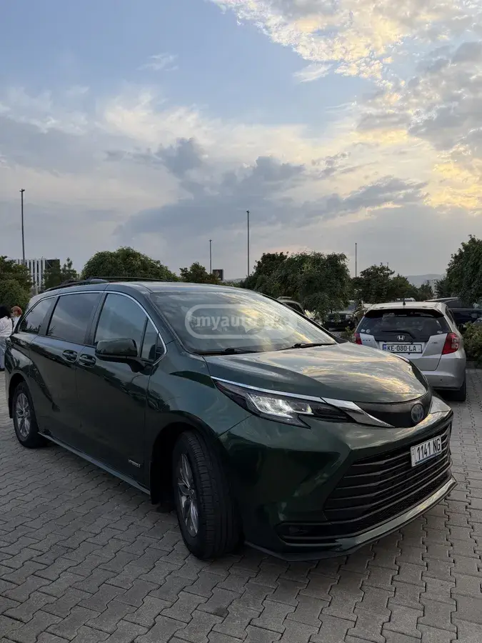 Toyota Sienna, миниатюра 2