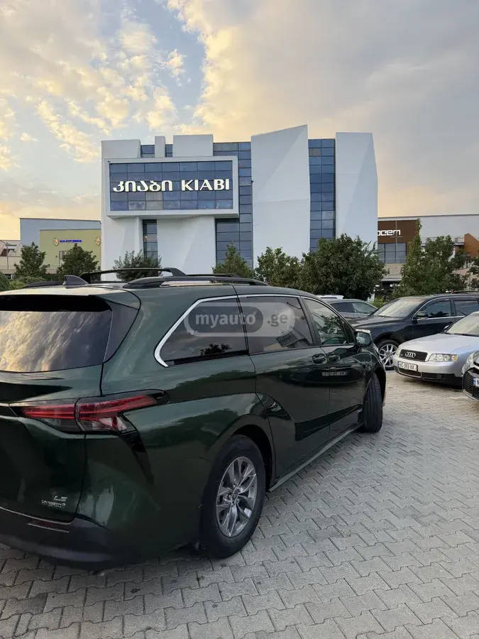Toyota Sienna, миниатюра 4