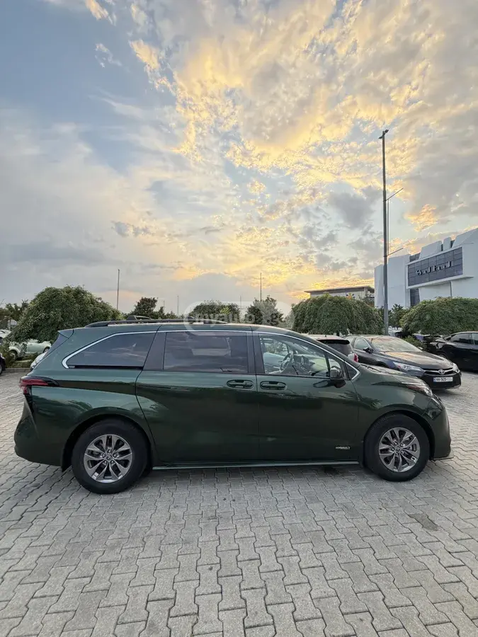 Toyota Sienna, миниатюра 6