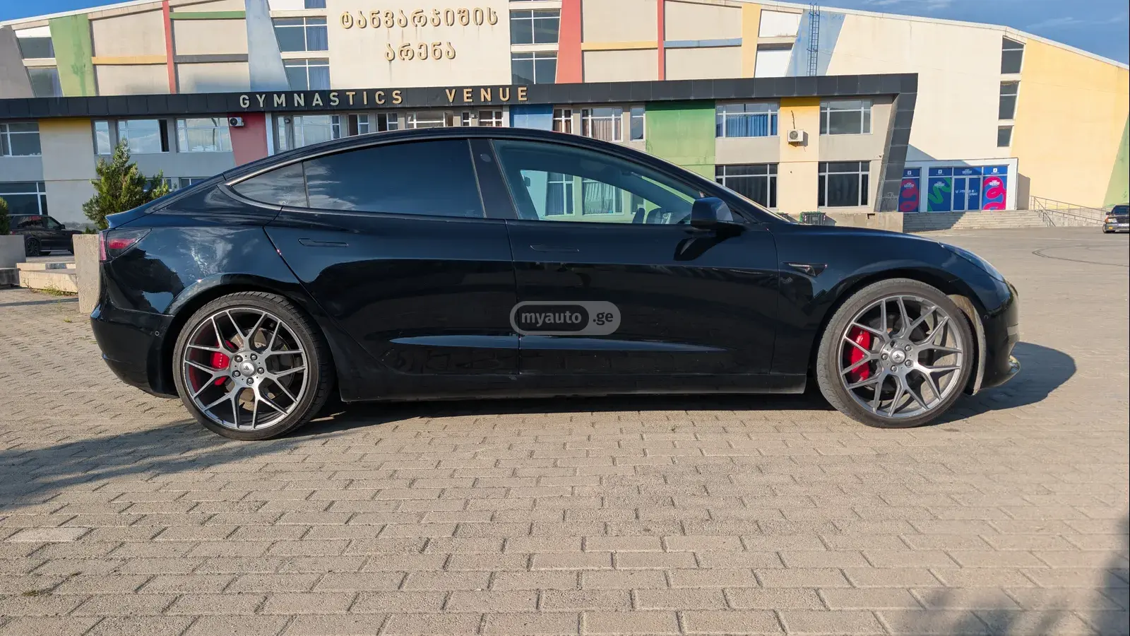 Tesla Model 3, миниатюра 2