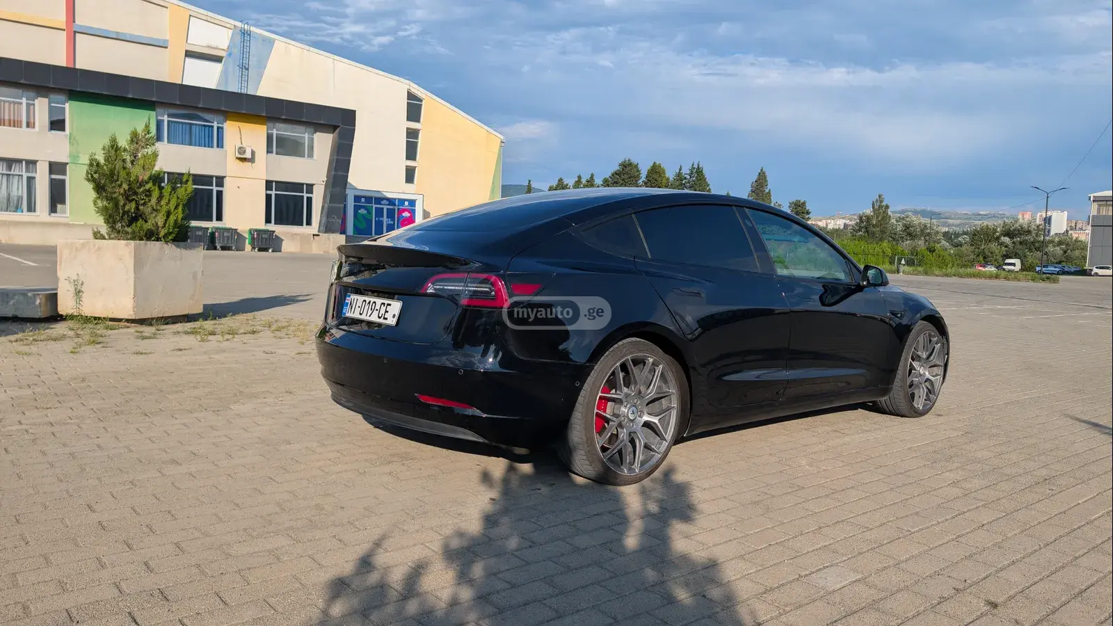 Tesla Model 3, миниатюра 5