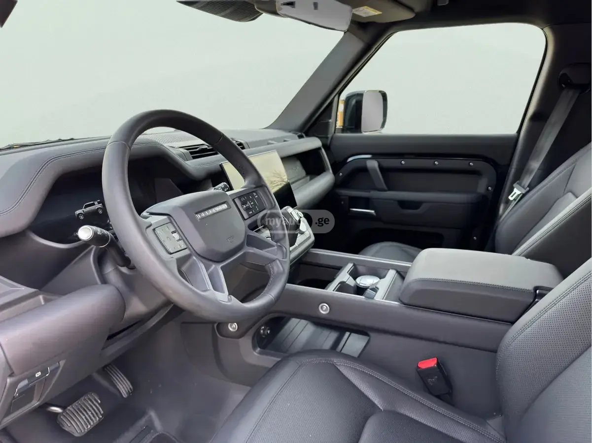Land Rover Defender 110