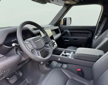 Land Rover Defender 110 