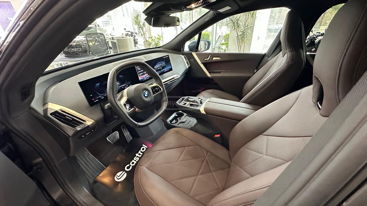 BMW IX