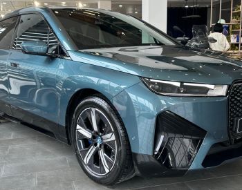 BMW IX xDrive40