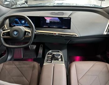 BMW IX xDrive40
