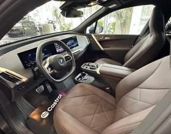 BMW IX xDrive40