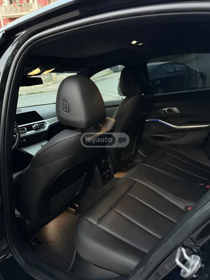 BMW 3 Series 330, миниатюра 10