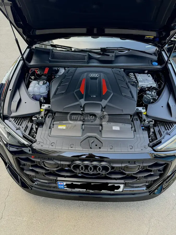 Audi SQ8, миниатюра 11