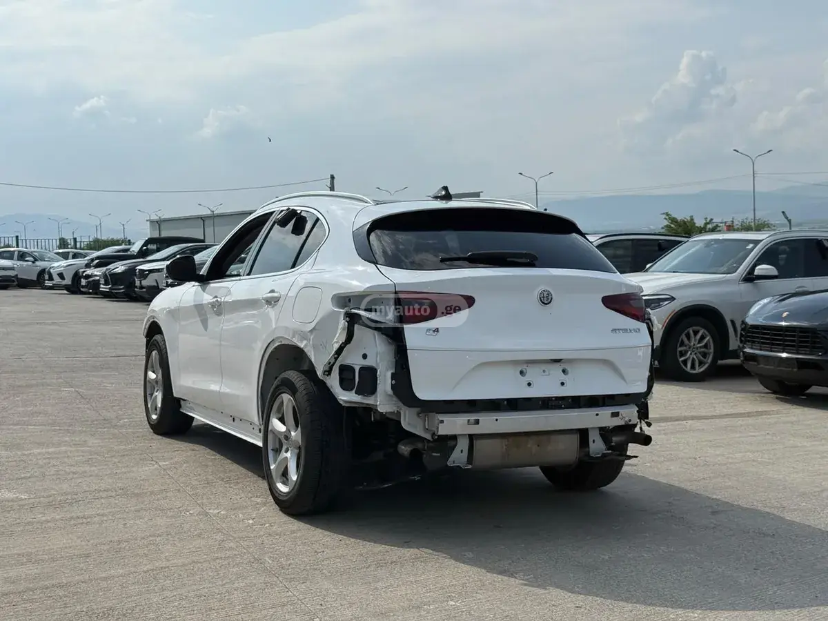 Alfa Romeo Stelvio, миниатюра 4