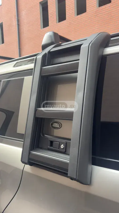 Land Rover Defender 110, миниатюра 11