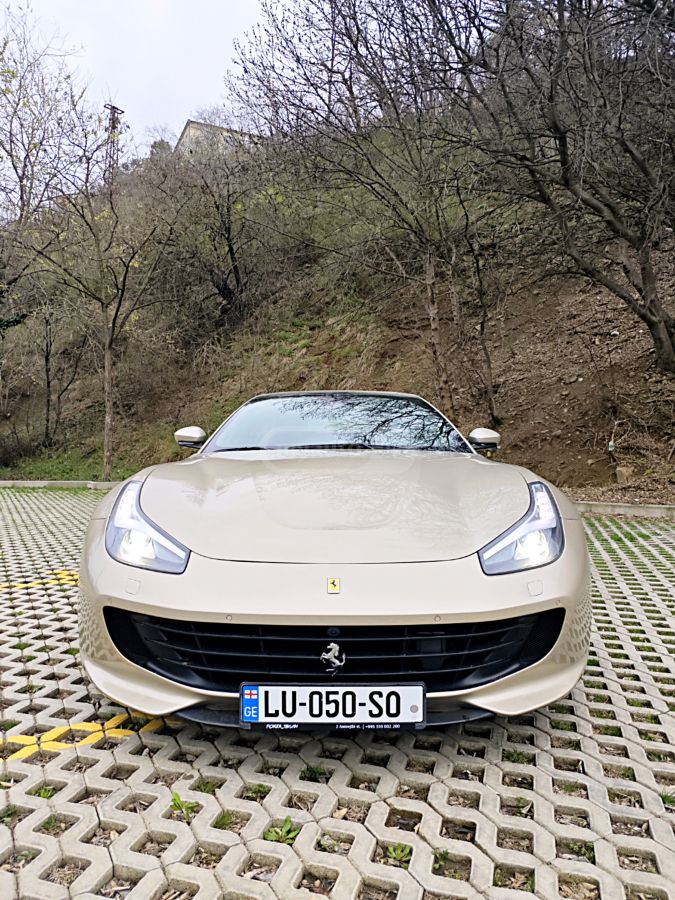 Ferrari GTC4Lusso