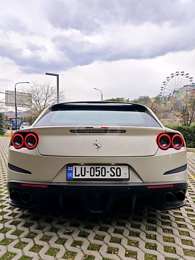 Ferrari GTC4Lusso