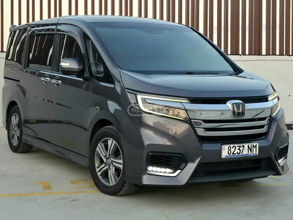 Honda Stepwagon Step Wagon, фото 1