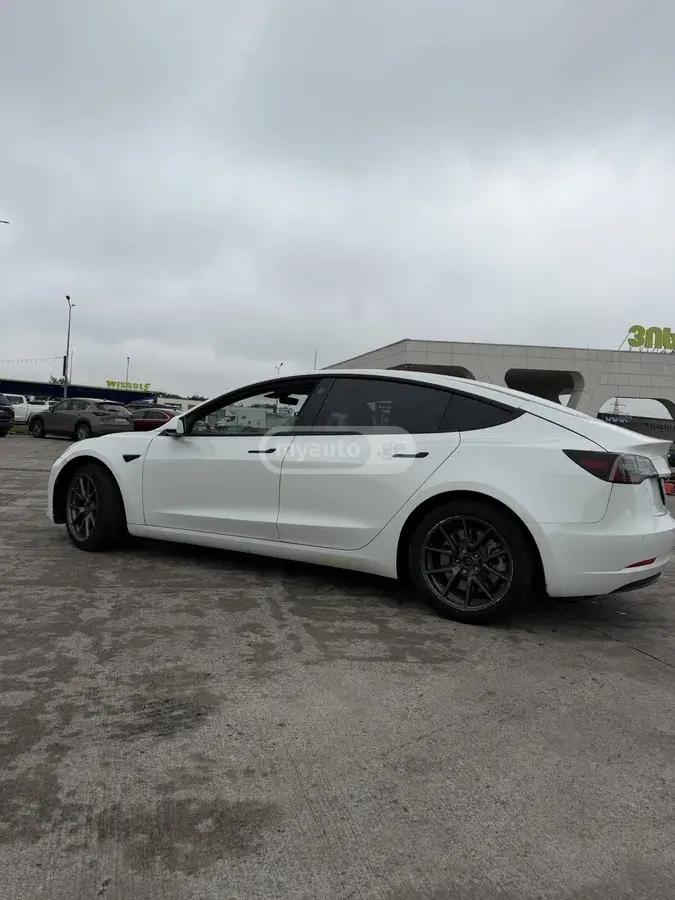 Tesla Model 3, миниатюра 10