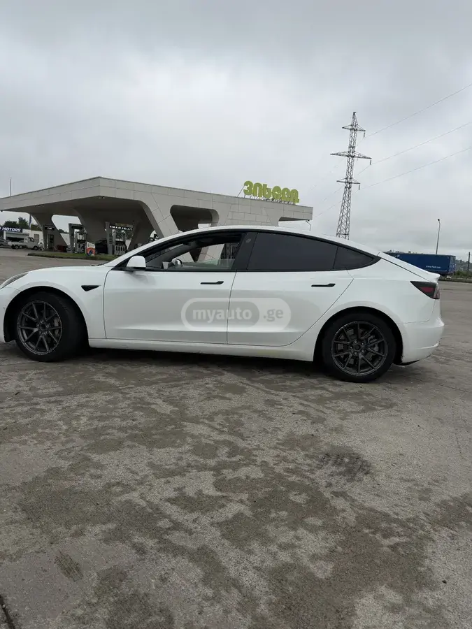 Tesla Model 3, миниатюра 12