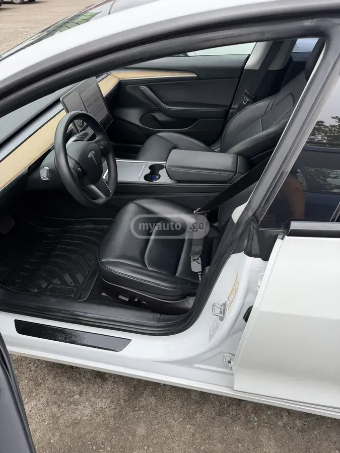 Tesla Model 3, миниатюра 13