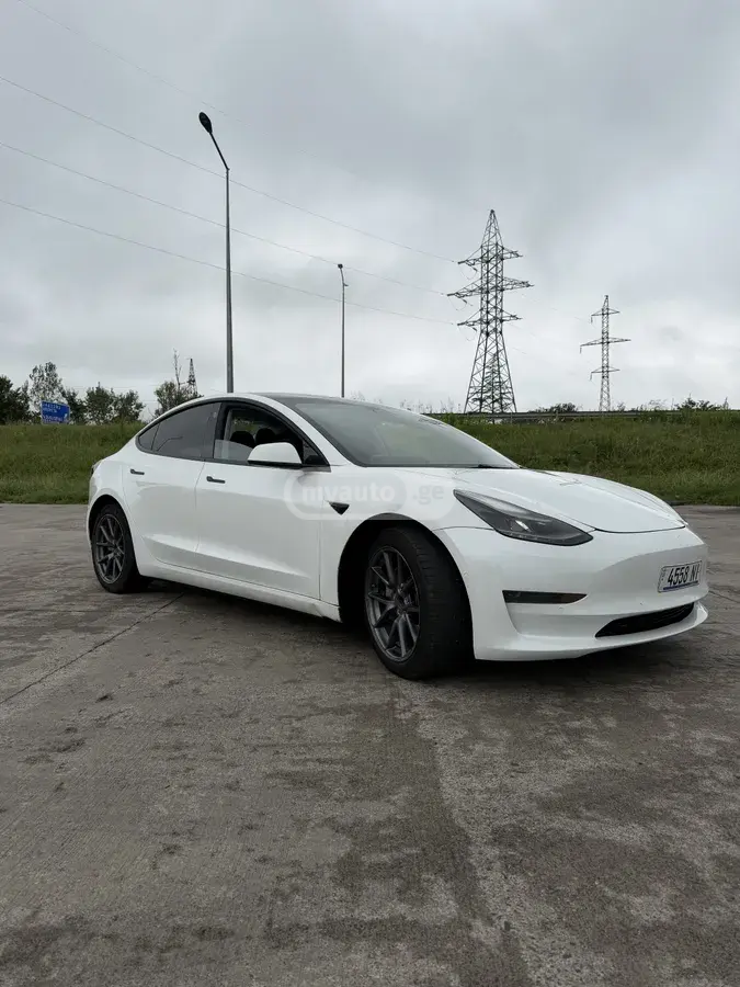 Tesla Model 3, миниатюра 4
