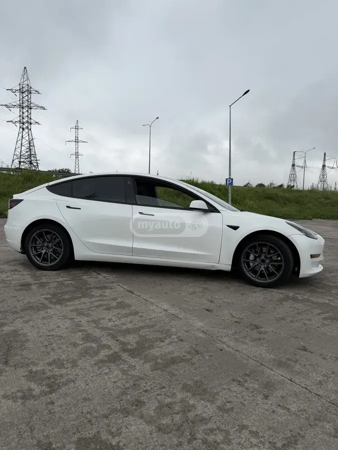 Tesla Model 3, миниатюра 5