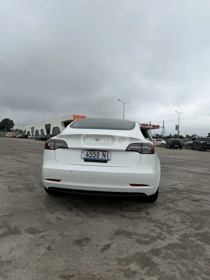 Tesla Model 3, миниатюра 8