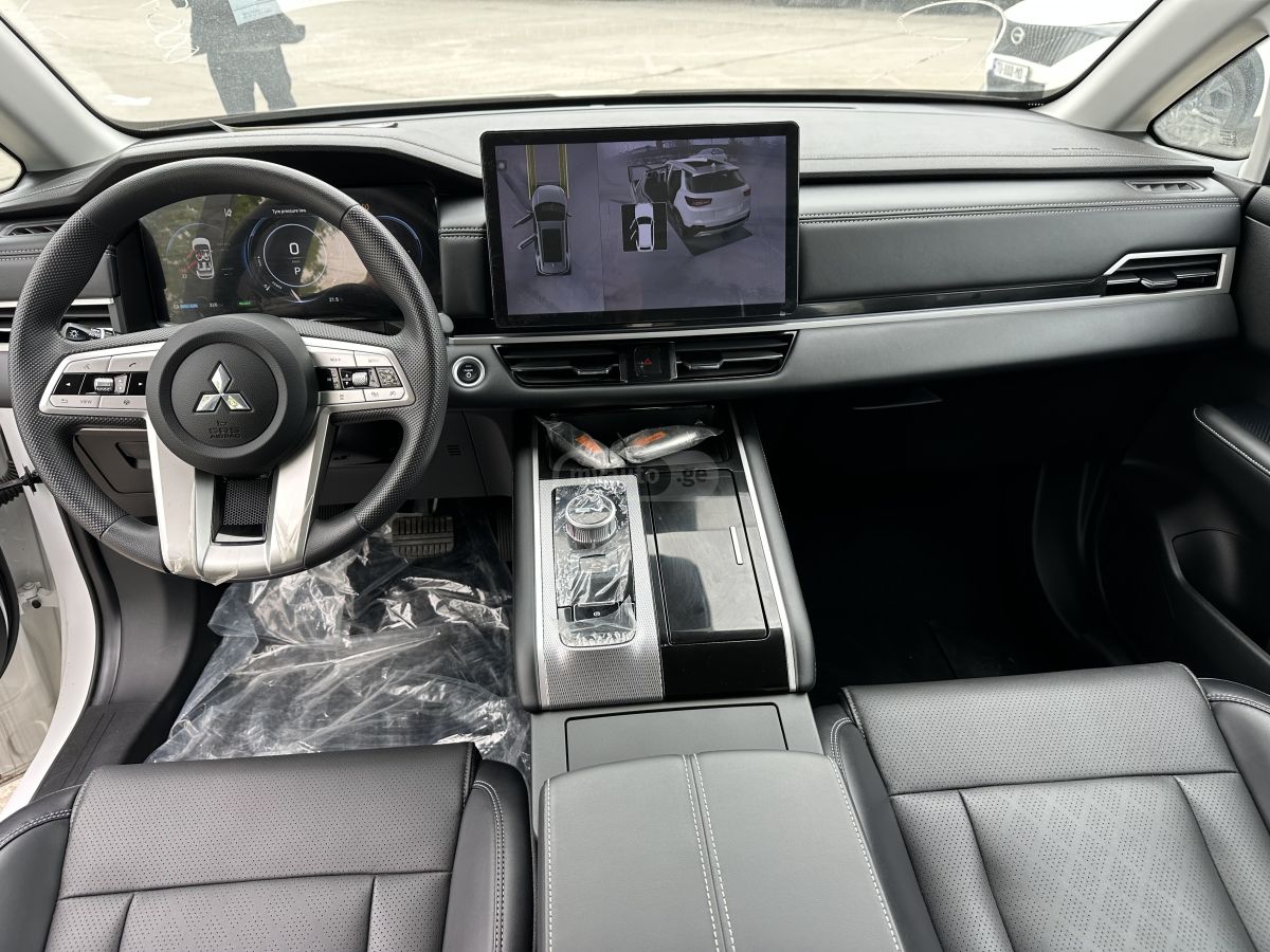 Mitsubishi Airtrek, миниатюра 11