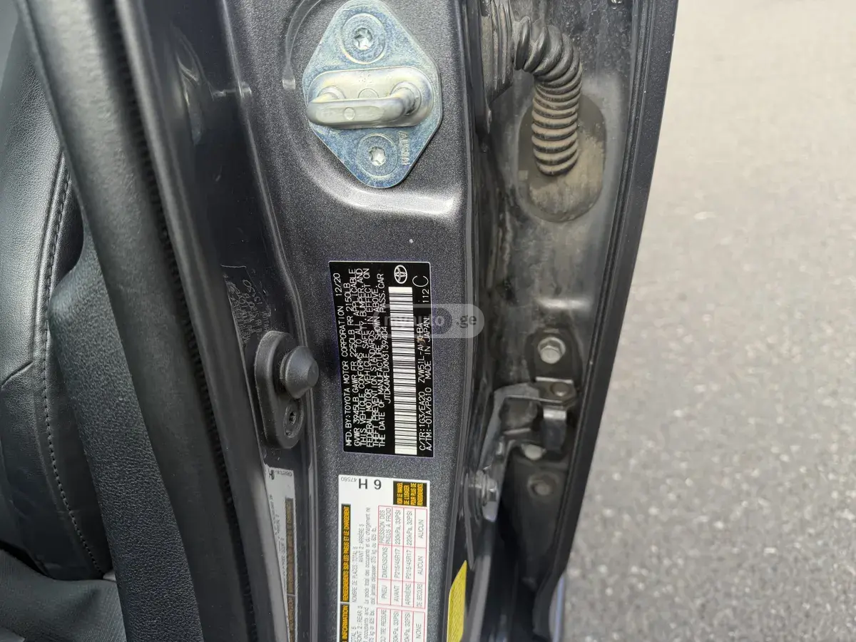 Toyota Prius, миниатюра 10