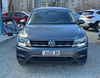 Volkswagen Tiguan SE