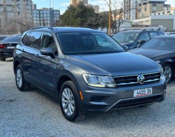 Volkswagen Tiguan SE