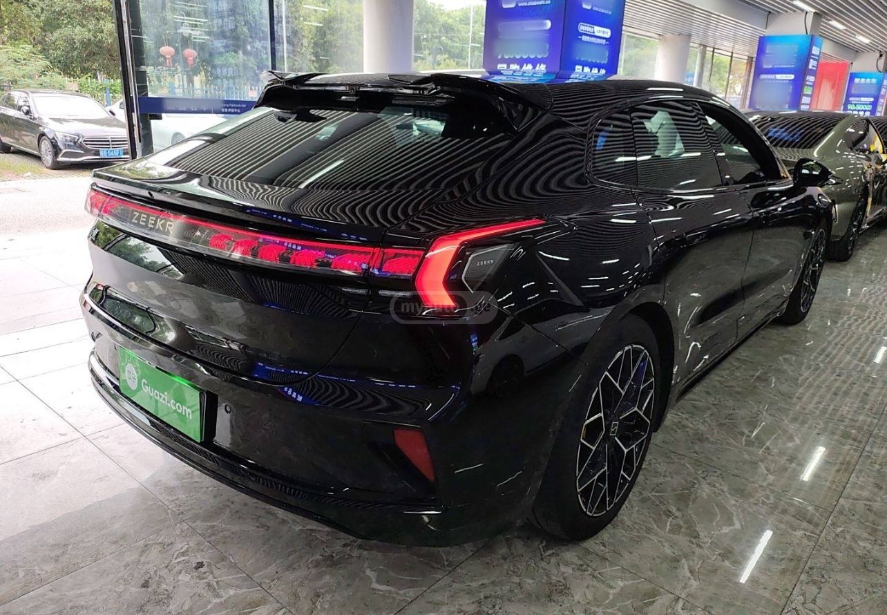 Zeekr 001