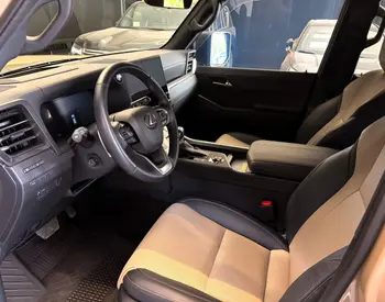 Lexus GX 550  