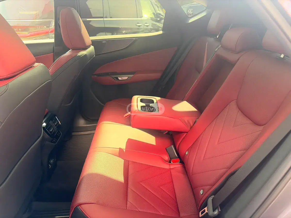Lexus NX 350