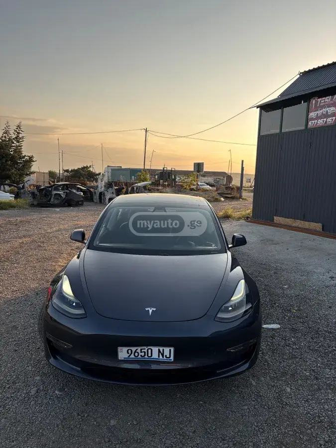 Tesla Model 3, фото 1