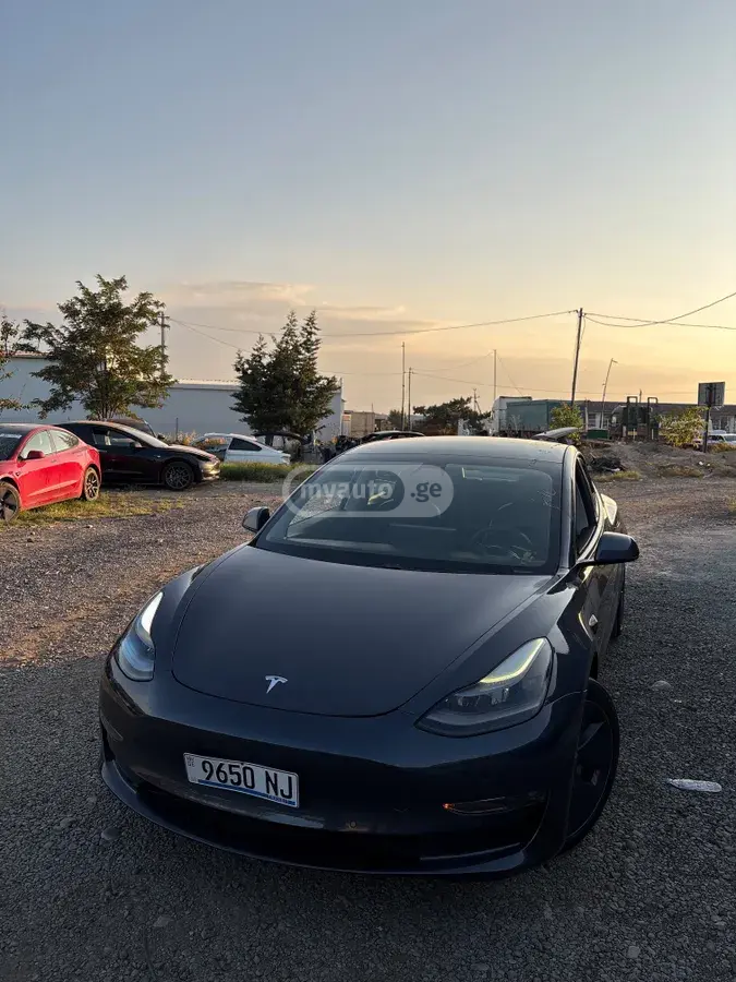 Tesla Model 3, миниатюра 3