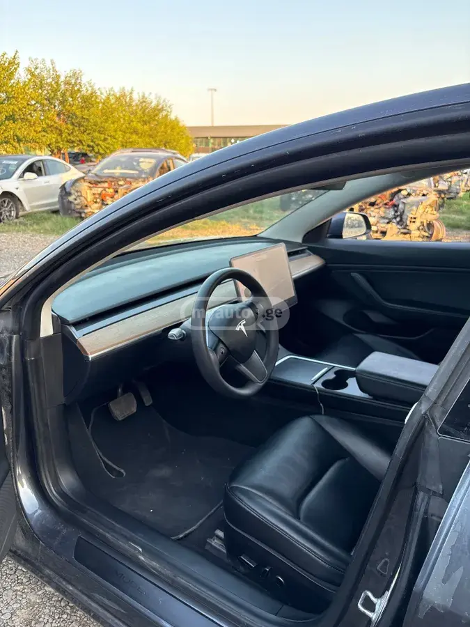 Tesla Model 3, миниатюра 8