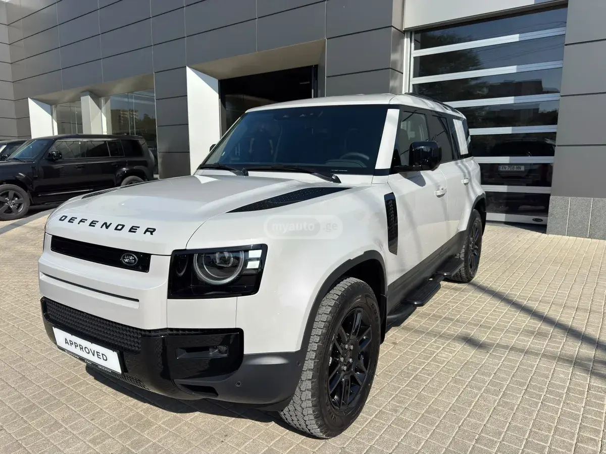 Land Rover Defender 110