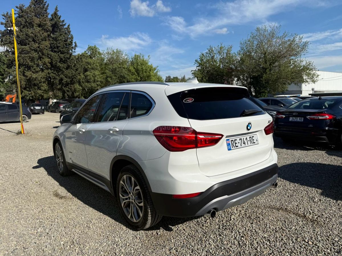 BMW X1