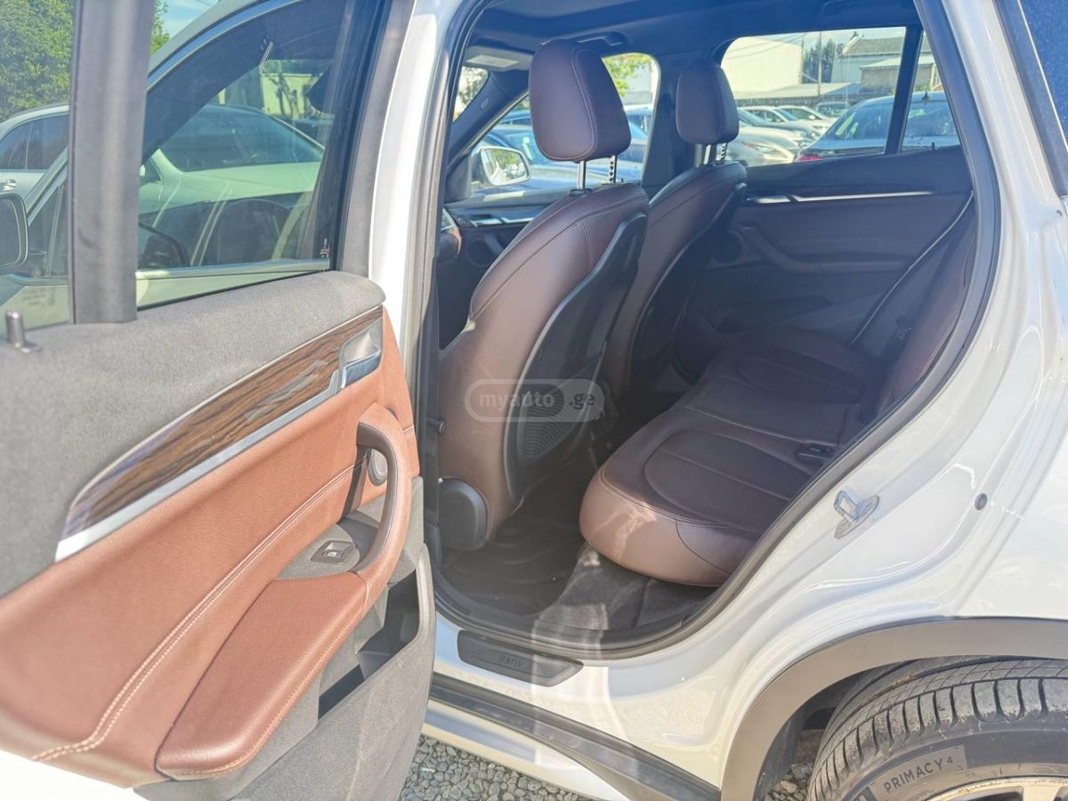 BMW X1