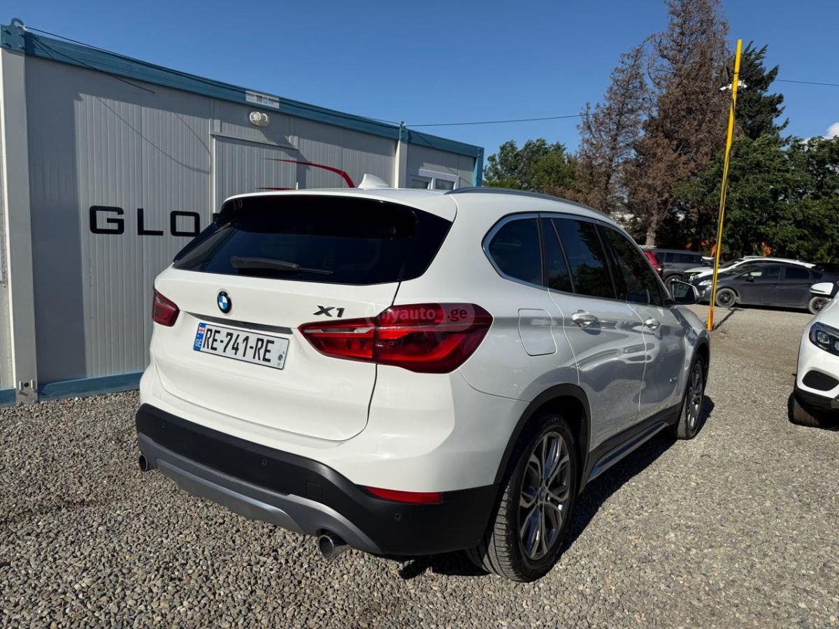 BMW X1