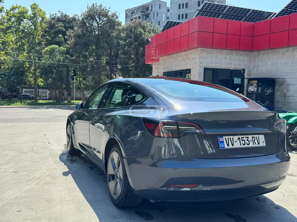 Tesla Model 3, миниатюра 4