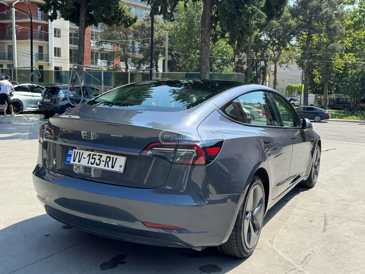 Tesla Model 3, миниатюра 5