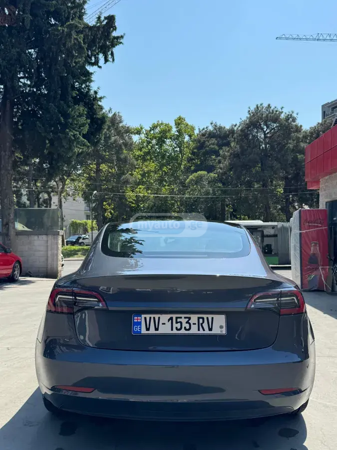 Tesla Model 3, миниатюра 6