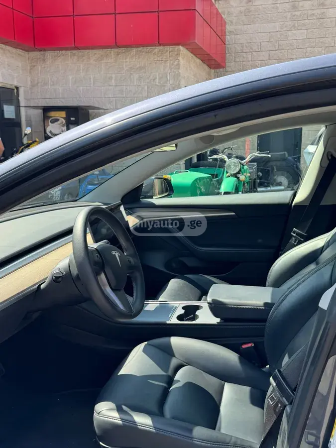 Tesla Model 3, миниатюра 8