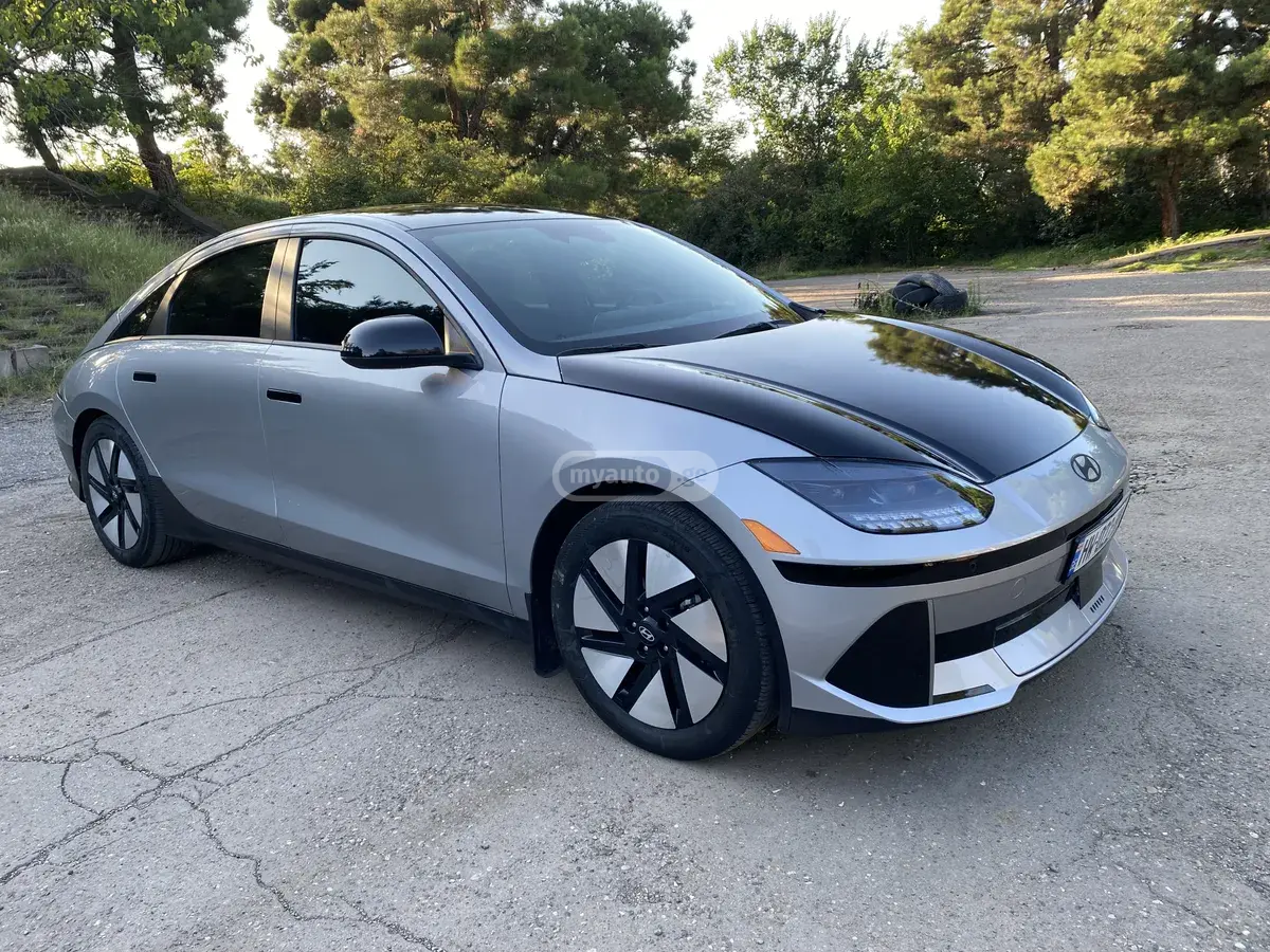 Hyundai Ioniq 6