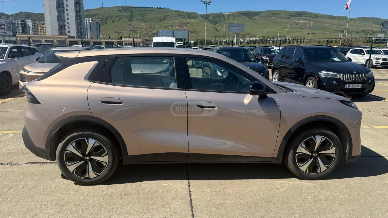 Changan Nevo Q05 