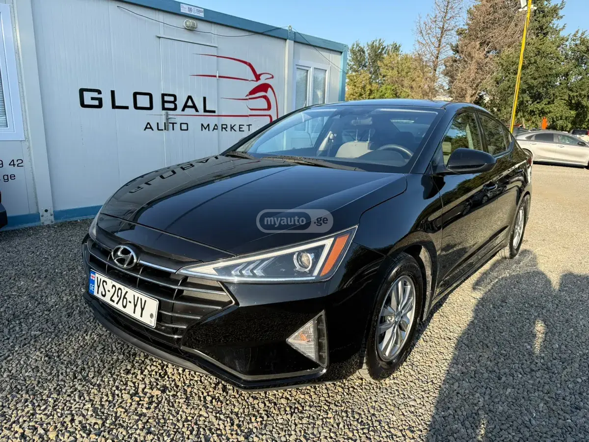 Hyundai Elantra 